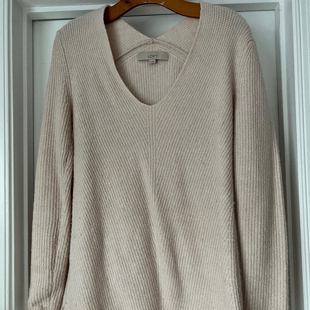 V neck sweater
